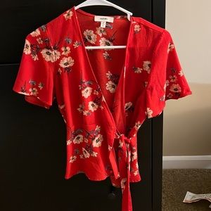 Floral Top. Size Small